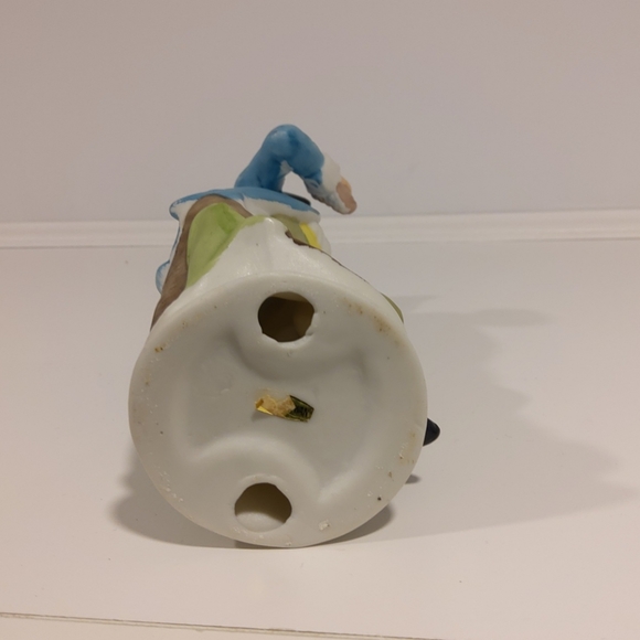 Vintage Made in Taiwan "Country Squire" Porcelain Figurine - Picture 3 of 4